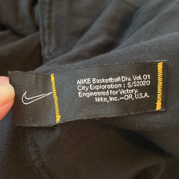 Nike Basketball/Exploration Series, size Small - Picture 6 of 6